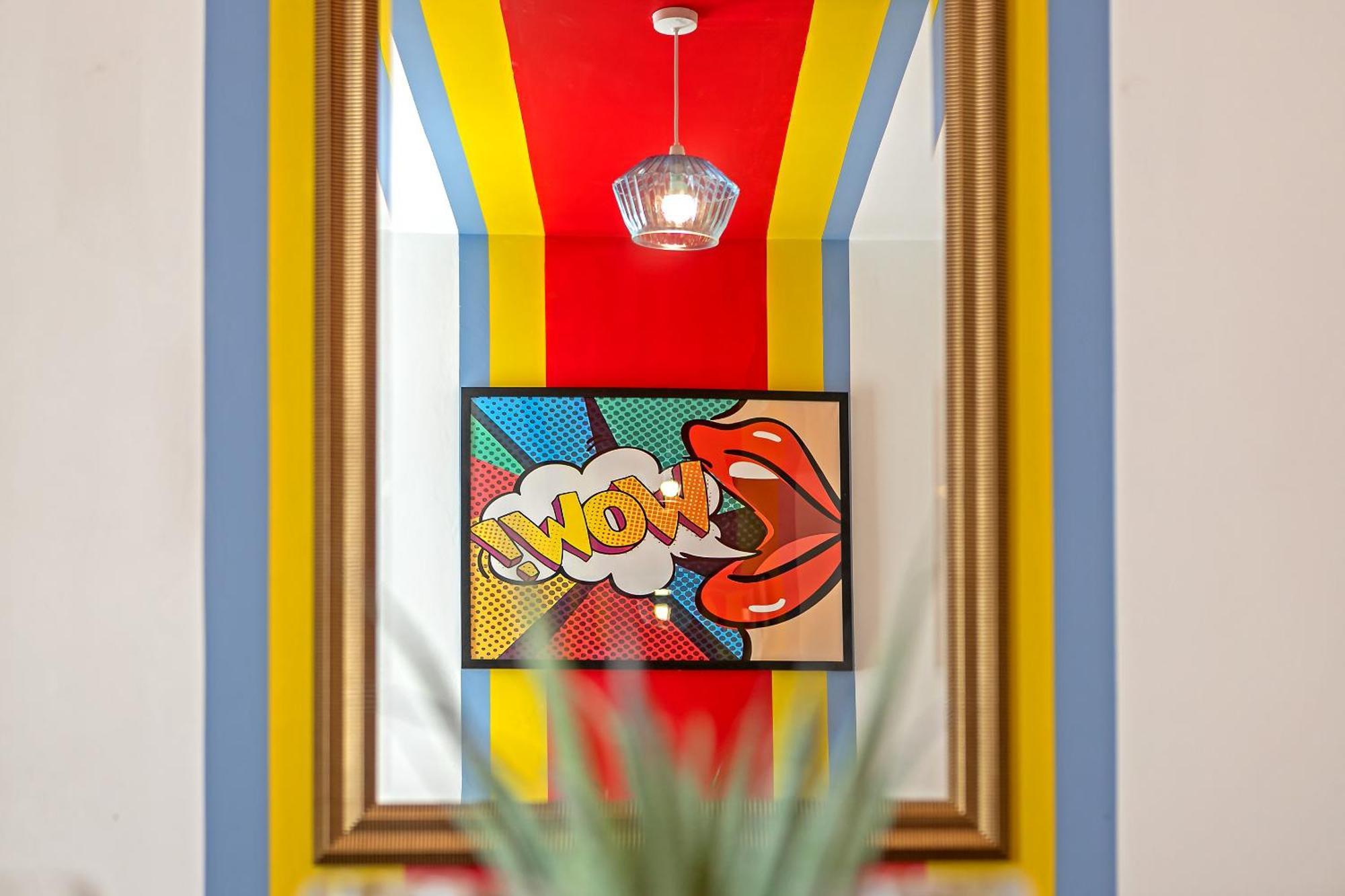 Exclusive Town Centre Home, Free Parking, Walk To Train Station, Near Airport, Luxury Stay, Garden, Pop Art Decor Luton (Bedfordshire)
