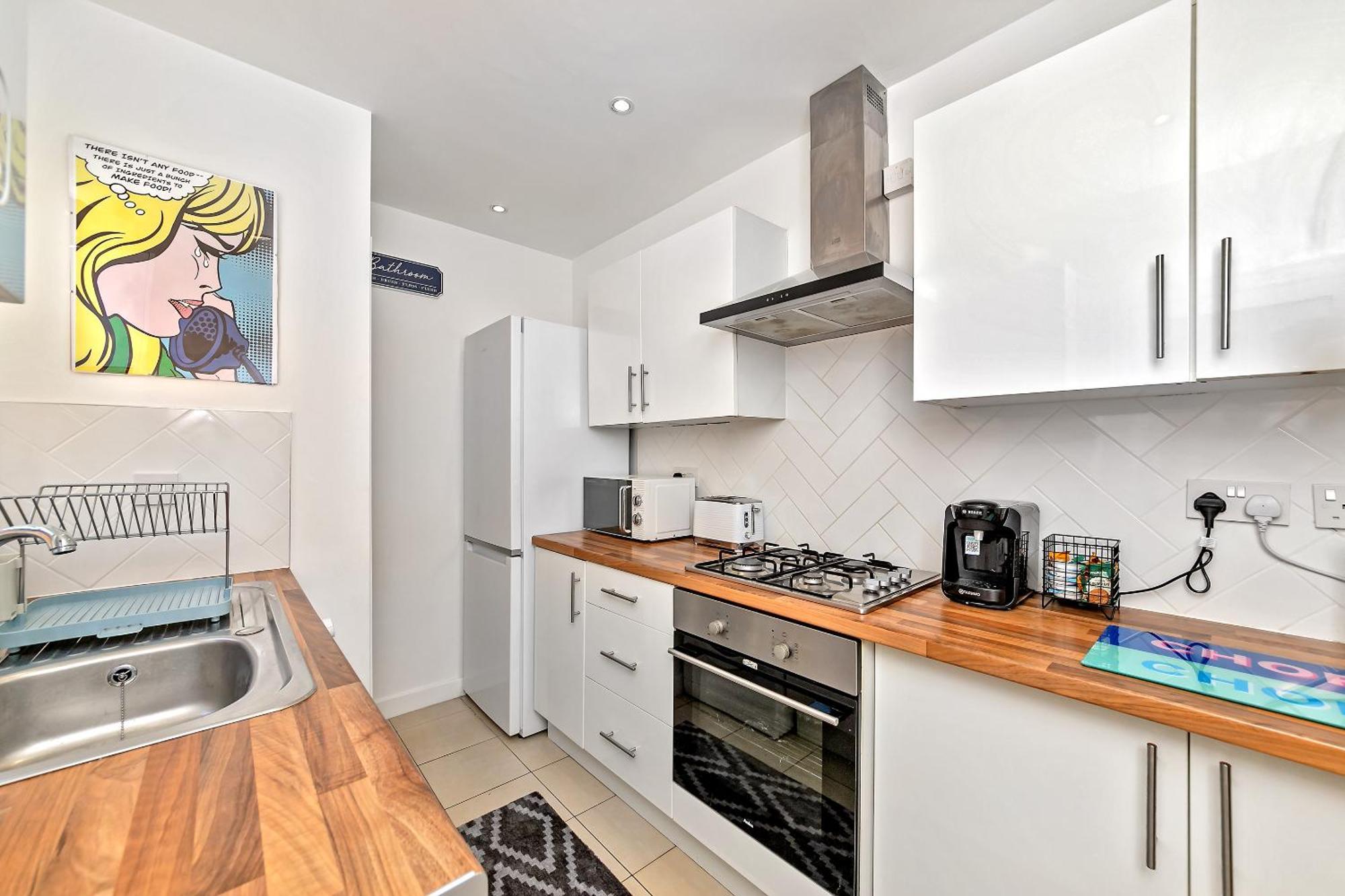 Holiday home Exclusive Town Centre Home, Free Parking, Walk To Train Station, Near Airport, Luxury Stay, Garden, Pop Art Decor Luton (Bedfordshire)